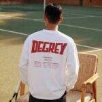 White long-sleeved T-shirt with red Degrey logo, loose fit - OVSLONGTRANG - Image 5