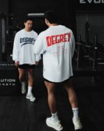 White long-sleeved T-shirt with navy Degrey logo, loose raglan style - OVSTADATRANG - Image 3